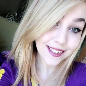 Meet your Posher, Alexandrea